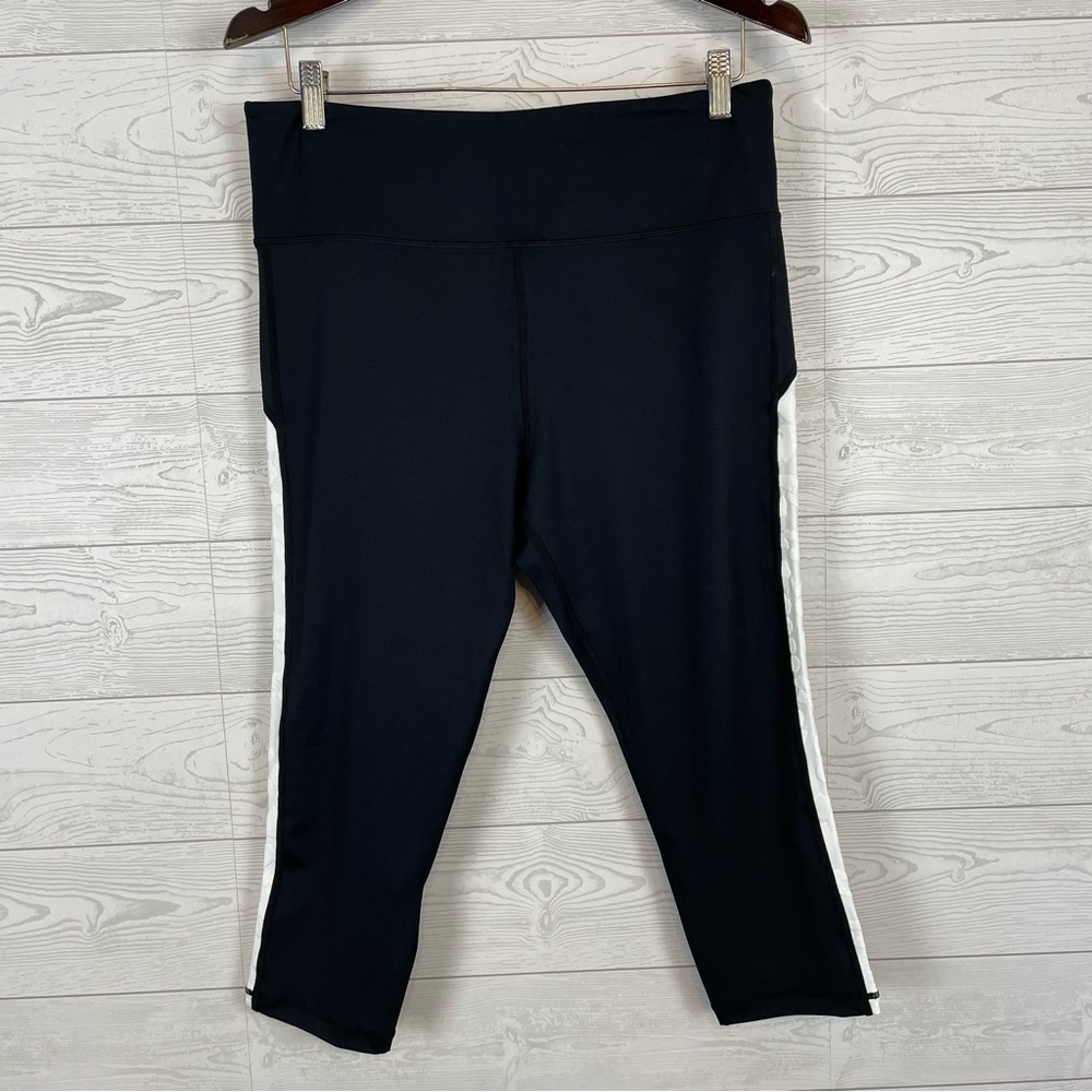 ZYIA Active Capris Size 16-18